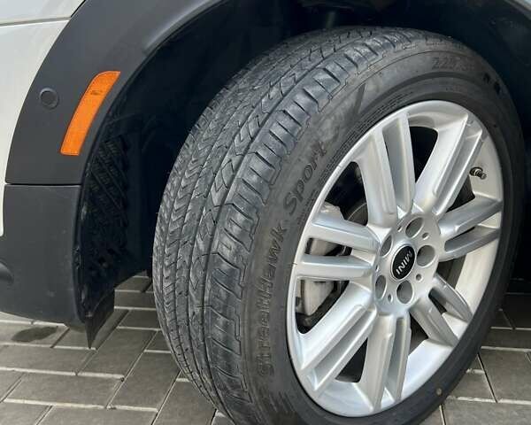 Білий Міні Кантрімен, об'ємом двигуна 2 л та пробігом 42 тис. км за 29700 $, фото 18 на Automoto.ua