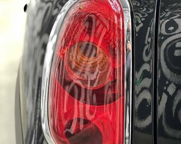 Чорний Міні Кантрімен, об'ємом двигуна 1.6 л та пробігом 87 тис. км за 12999 $, фото 14 на Automoto.ua