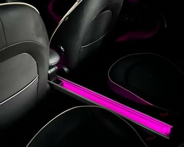 Чорний Міні Кантрімен, об'ємом двигуна 1.6 л та пробігом 87 тис. км за 12999 $, фото 36 на Automoto.ua