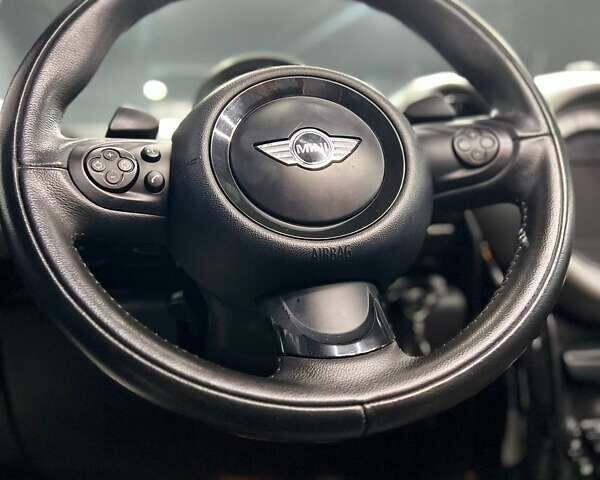 Чорний Міні Кантрімен, об'ємом двигуна 1.6 л та пробігом 87 тис. км за 12999 $, фото 26 на Automoto.ua