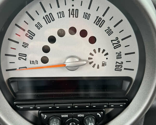 Чорний Міні Кантрімен, об'ємом двигуна 1.6 л та пробігом 211 тис. км за 11300 $, фото 6 на Automoto.ua