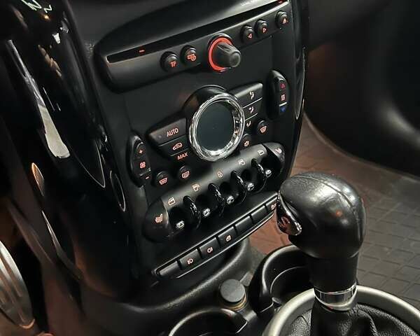 Чорний Міні Кантрімен, об'ємом двигуна 1.6 л та пробігом 87 тис. км за 12999 $, фото 28 на Automoto.ua