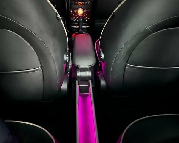 Чорний Міні Кантрімен, об'ємом двигуна 1.6 л та пробігом 87 тис. км за 12999 $, фото 37 на Automoto.ua