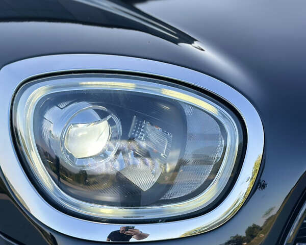 Чорний Міні Кантрімен, об'ємом двигуна 2 л та пробігом 135 тис. км за 17900 $, фото 42 на Automoto.ua