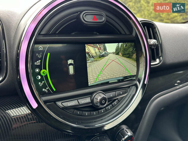 Чорний Міні Кантрімен, об'ємом двигуна 2 л та пробігом 135 тис. км за 17900 $, фото 24 на Automoto.ua