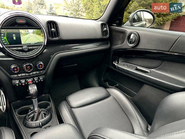 Чорний Міні Кантрімен, об'ємом двигуна 2 л та пробігом 135 тис. км за 17900 $, фото 19 на Automoto.ua