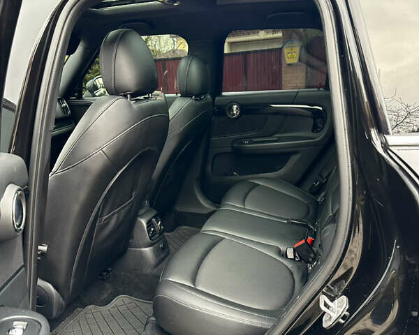 Чорний Міні Кантрімен, об'ємом двигуна 2 л та пробігом 135 тис. км за 17900 $, фото 37 на Automoto.ua