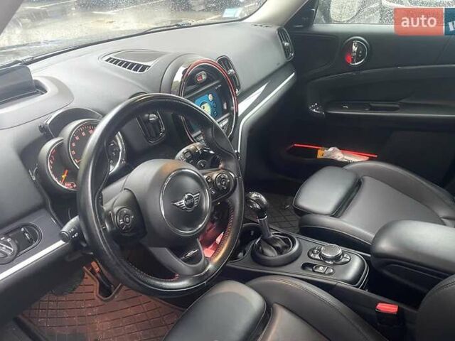 Черный Мини Кантримен, объемом двигателя 2 л и пробегом 92 тыс. км за 20500 $, фото 9 на Automoto.ua