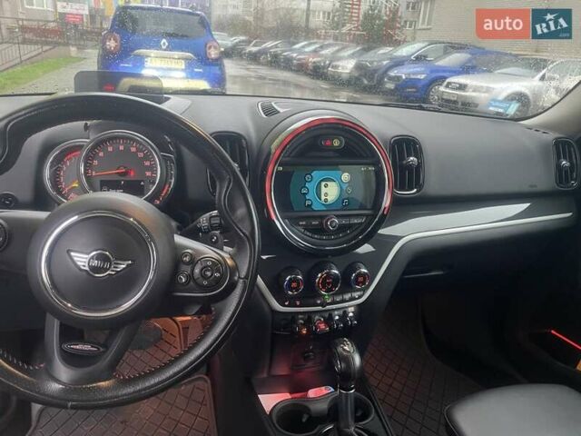 Черный Мини Кантримен, объемом двигателя 2 л и пробегом 92 тыс. км за 20500 $, фото 11 на Automoto.ua
