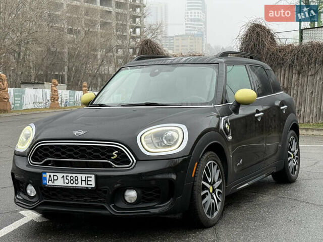 Черный Мини Кантримен, объемом двигателя 1.5 л и пробегом 108 тыс. км за 20700 $, фото 2 на Automoto.ua