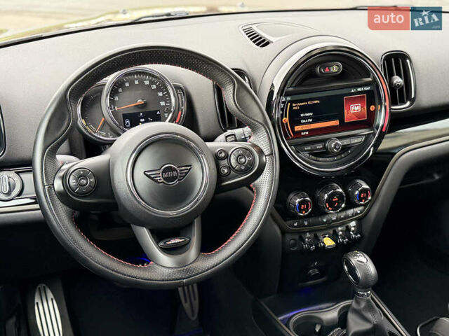 Черный Мини Кантримен, объемом двигателя 1.5 л и пробегом 108 тыс. км за 20700 $, фото 56 на Automoto.ua