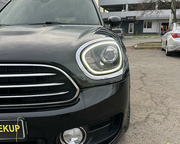 Чорний Міні Кантрімен, об'ємом двигуна 2 л та пробігом 153 тис. км за 22500 $, фото 21 на Automoto.ua