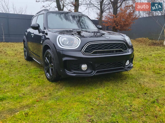 Черный Мини Кантримен, объемом двигателя 1.5 л и пробегом 97 тыс. км за 17300 $, фото 2 на Automoto.ua