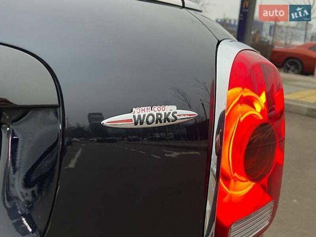 Черный Мини Кантримен, объемом двигателя 2 л и пробегом 80 тыс. км за 30990 $, фото 42 на Automoto.ua