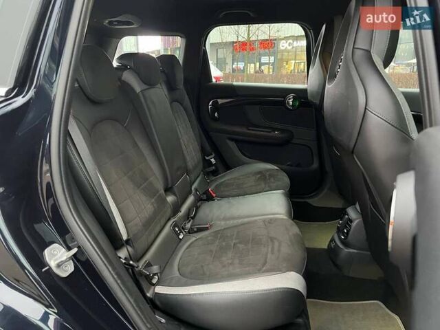 Черный Мини Кантримен, объемом двигателя 2 л и пробегом 80 тыс. км за 30990 $, фото 13 на Automoto.ua