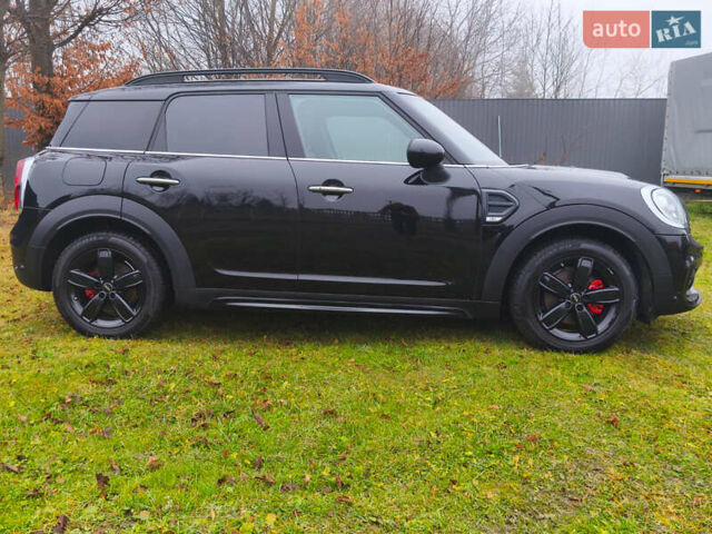 Черный Мини Кантримен, объемом двигателя 1.5 л и пробегом 97 тыс. км за 17300 $, фото 3 на Automoto.ua