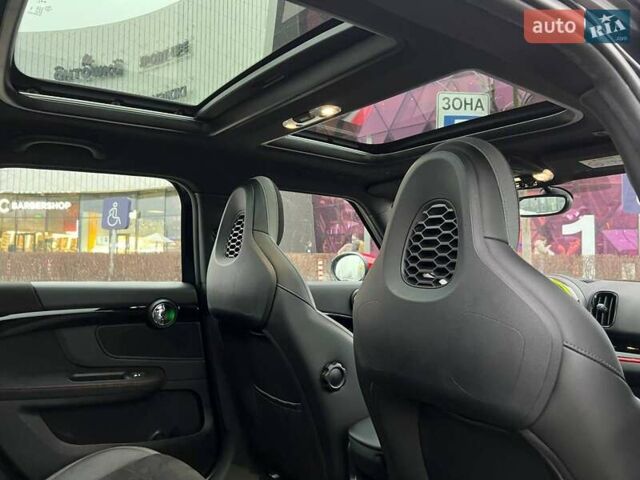 Черный Мини Кантримен, объемом двигателя 2 л и пробегом 80 тыс. км за 30990 $, фото 14 на Automoto.ua