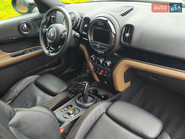Черный Мини Кантримен, объемом двигателя 1.5 л и пробегом 97 тыс. км за 17300 $, фото 10 на Automoto.ua