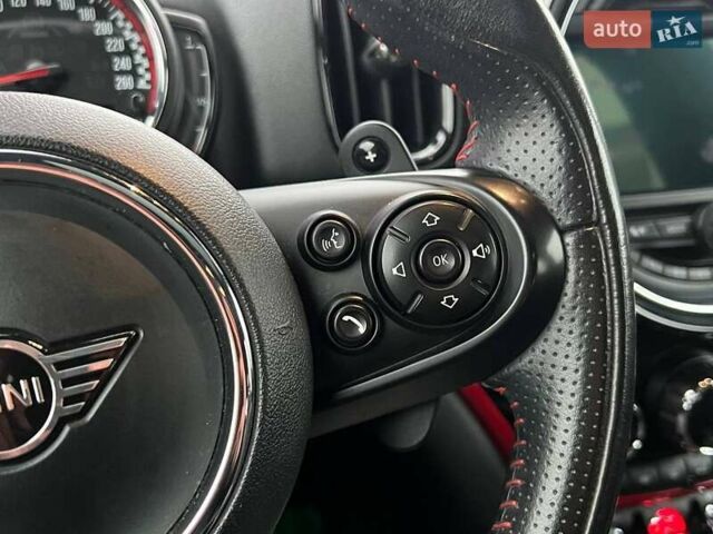 Черный Мини Кантримен, объемом двигателя 2 л и пробегом 80 тыс. км за 30990 $, фото 25 на Automoto.ua