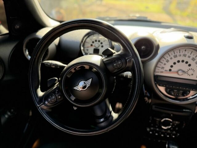 Черный Мини Кантримен, объемом двигателя 1.6 л и пробегом 116 тыс. км за 9900 $, фото 6 на Automoto.ua