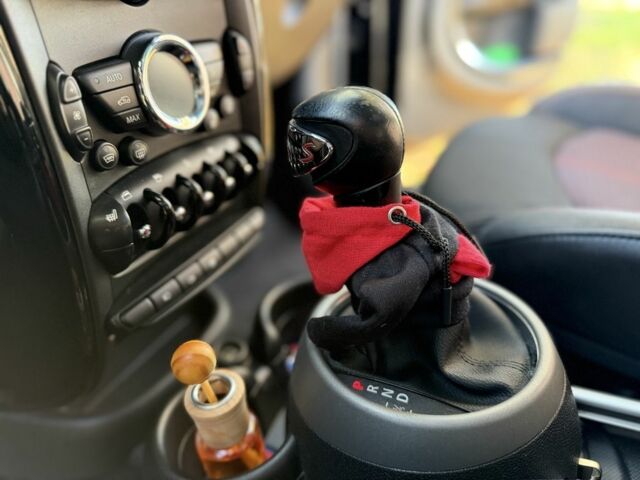 Черный Мини Кантримен, объемом двигателя 1.6 л и пробегом 116 тыс. км за 9900 $, фото 7 на Automoto.ua