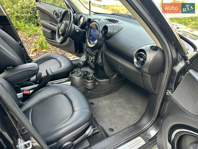Чорний Міні Кантрімен, об'ємом двигуна 1.6 л та пробігом 194 тис. км за 11000 $, фото 10 на Automoto.ua