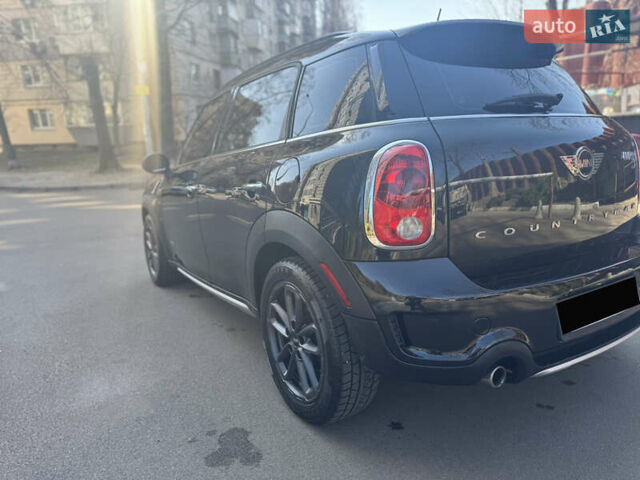 Черный Мини Кантримен, объемом двигателя 1.6 л и пробегом 143 тыс. км за 11900 $, фото 7 на Automoto.ua