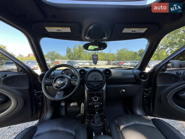Чорний Міні Кантрімен, об'ємом двигуна 1.6 л та пробігом 135 тис. км за 12700 $, фото 13 на Automoto.ua