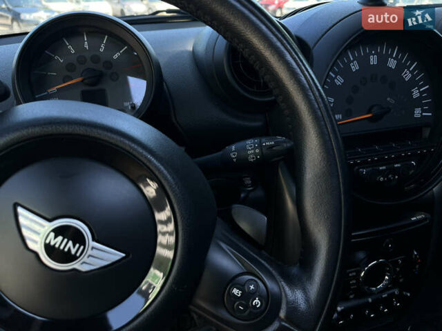 Чорний Міні Кантрімен, об'ємом двигуна 1.6 л та пробігом 135 тис. км за 12700 $, фото 22 на Automoto.ua