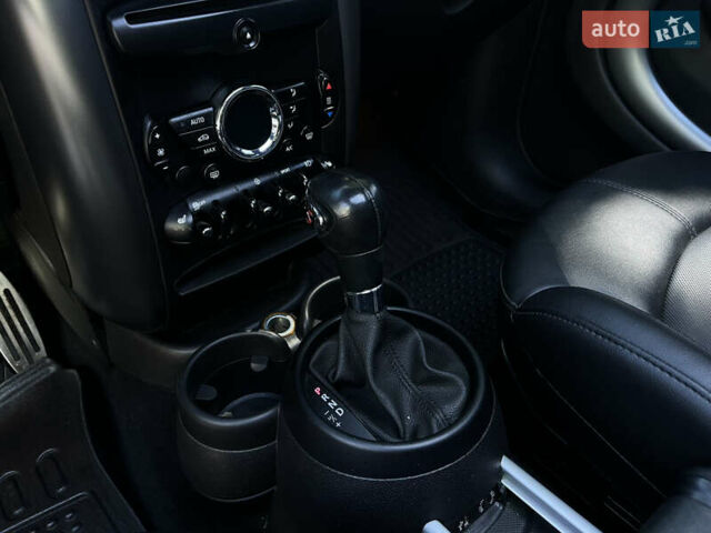 Чорний Міні Кантрімен, об'ємом двигуна 1.6 л та пробігом 135 тис. км за 12700 $, фото 23 на Automoto.ua