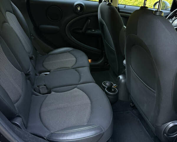 Чорний Міні Кантрімен, об'ємом двигуна 2 л та пробігом 192 тис. км за 15999 $, фото 26 на Automoto.ua