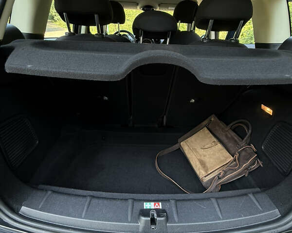 Чорний Міні Кантрімен, об'ємом двигуна 2 л та пробігом 192 тис. км за 15999 $, фото 28 на Automoto.ua