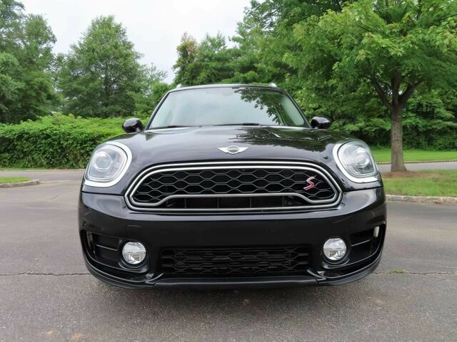 Чорний Міні Кантрімен, об'ємом двигуна 2 л та пробігом 44 тис. км за 11200 $, фото 1 на Automoto.ua