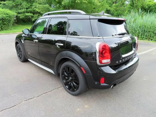 Чорний Міні Кантрімен, об'ємом двигуна 2 л та пробігом 44 тис. км за 11200 $, фото 6 на Automoto.ua