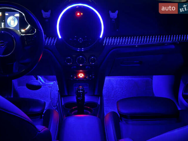 Черный Мини Кантримен, объемом двигателя 2 л и пробегом 73 тыс. км за 23999 $, фото 45 на Automoto.ua