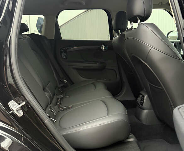 Черный Мини Кантримен, объемом двигателя 2 л и пробегом 73 тыс. км за 24800 $, фото 27 на Automoto.ua