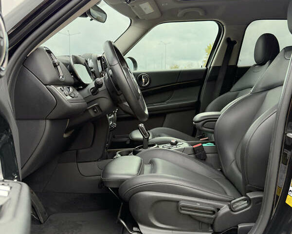 Черный Мини Кантримен, объемом двигателя 2 л и пробегом 73 тыс. км за 23900 $, фото 27 на Automoto.ua