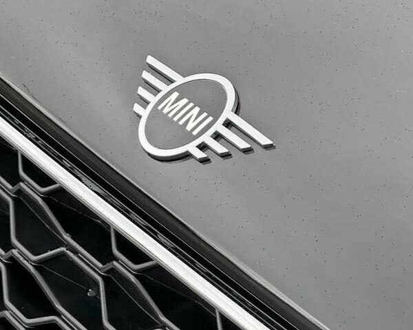 Черный Мини Кантримен, объемом двигателя 2 л и пробегом 73 тыс. км за 23900 $, фото 5 на Automoto.ua