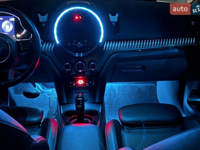 Черный Мини Кантримен, объемом двигателя 2 л и пробегом 73 тыс. км за 23999 $, фото 44 на Automoto.ua