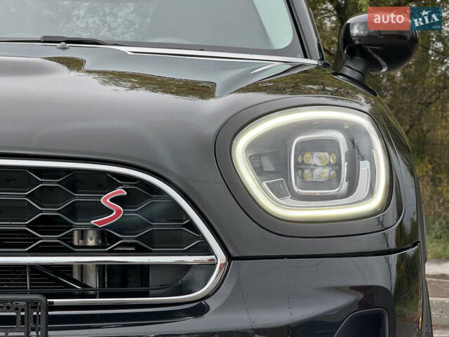 Черный Мини Кантримен, объемом двигателя 2 л и пробегом 73 тыс. км за 23900 $, фото 3 на Automoto.ua