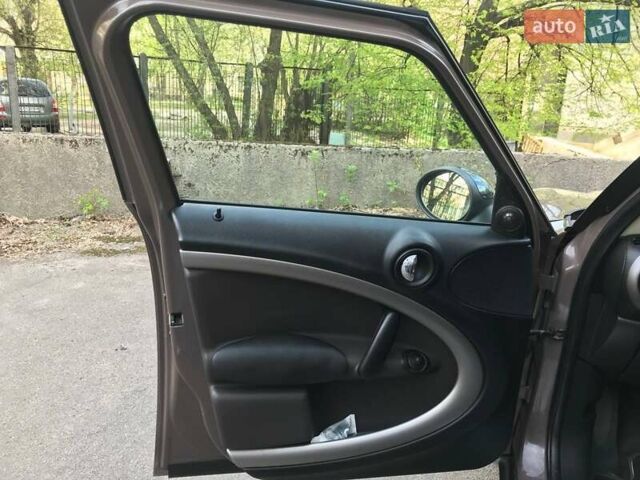 Коричневий Міні Кантрімен, об'ємом двигуна 1.6 л та пробігом 153 тис. км за 10300 $, фото 26 на Automoto.ua