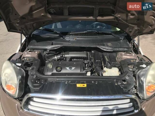 Коричневий Міні Кантрімен, об'ємом двигуна 1.6 л та пробігом 153 тис. км за 10300 $, фото 35 на Automoto.ua