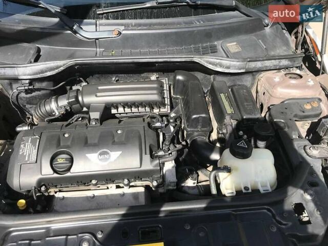 Коричневий Міні Кантрімен, об'ємом двигуна 1.6 л та пробігом 153 тис. км за 10300 $, фото 32 на Automoto.ua