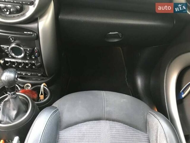 Коричневий Міні Кантрімен, об'ємом двигуна 1.6 л та пробігом 153 тис. км за 10300 $, фото 25 на Automoto.ua
