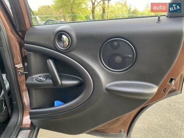 Коричневый Мини Кантримен, объемом двигателя 1.6 л и пробегом 92 тыс. км за 13500 $, фото 12 на Automoto.ua
