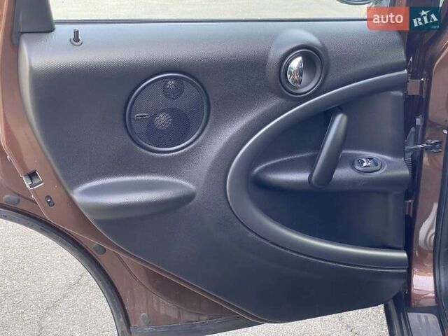 Коричневый Мини Кантримен, объемом двигателя 1.6 л и пробегом 92 тыс. км за 13500 $, фото 9 на Automoto.ua