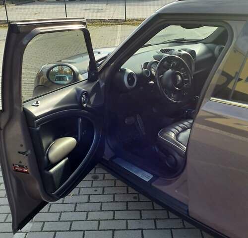 Мини Кантримен 2010 в Львове на Automoto.ua Коричневый Мини Кантримен, объемом двигателя 1.6 л и пробегом 231 тыс. км за 10200 $, фото 10 на Automoto.ua