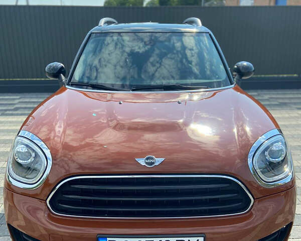 Коричневый Мини Кантримен, объемом двигателя 1.5 л и пробегом 87 тыс. км за 17400 $, фото 2 на Automoto.ua