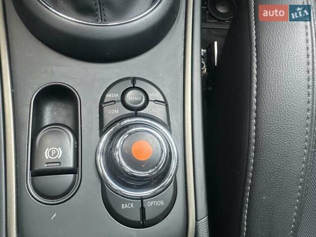 Красный Мини Кантримен, объемом двигателя 2 л и пробегом 83 тыс. км за 22950 $, фото 49 на Automoto.ua