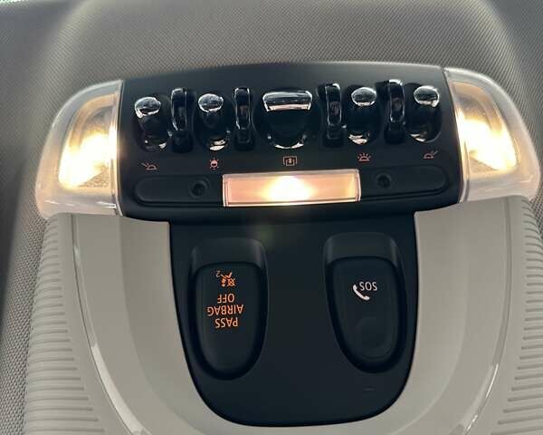 Красный Мини Кантримен, объемом двигателя 2 л и пробегом 41 тыс. км за 23000 $, фото 29 на Automoto.ua